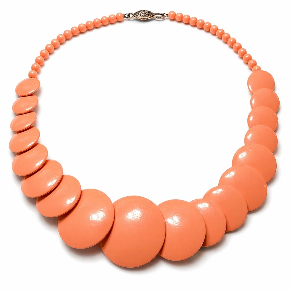 VTG 1970s Coral Lucite Disc Statement Necklace Silver Clasp Mod‎ Chunky Bib